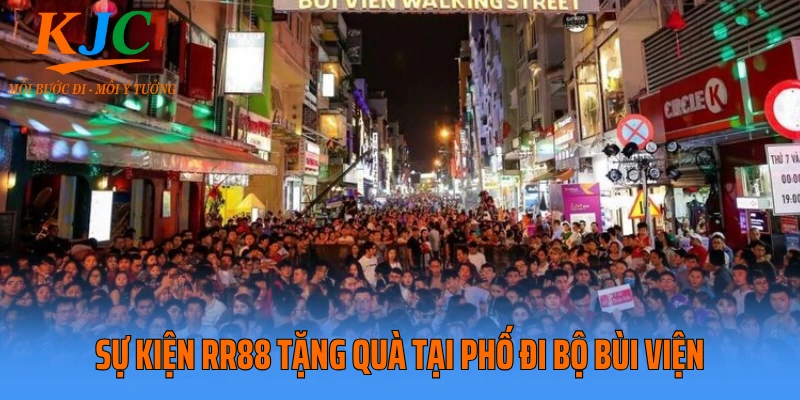 Sự kiện RR88 tặng quà tại phố đi bộ Bùi Viện